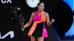 杰伦格林的暴力隔扣和阿门汤普森的光速盖帽，一攻一防展现火箭超高天赋