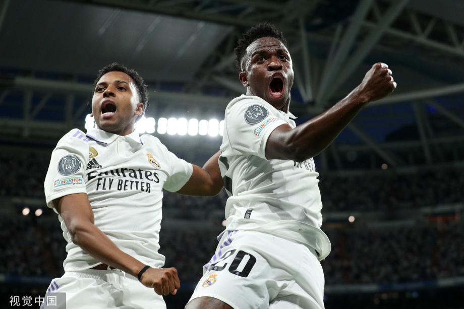 的姿态回到 的姿态回到